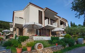 Apartments Ljubo & Lili